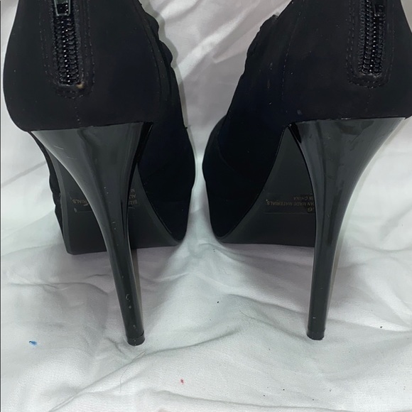 Deb High Heels - Picture 4 of 7